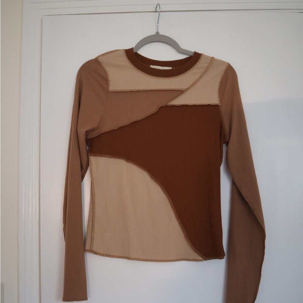 Buckle Exposed Seam Colorblocked Long Sleeve